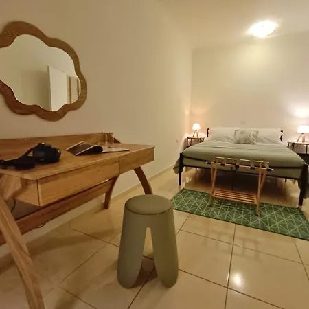 아파트 Avra Charming House