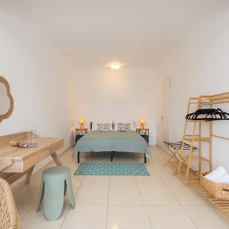 Avra Charming House *