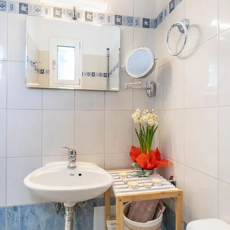Avra Charming House *